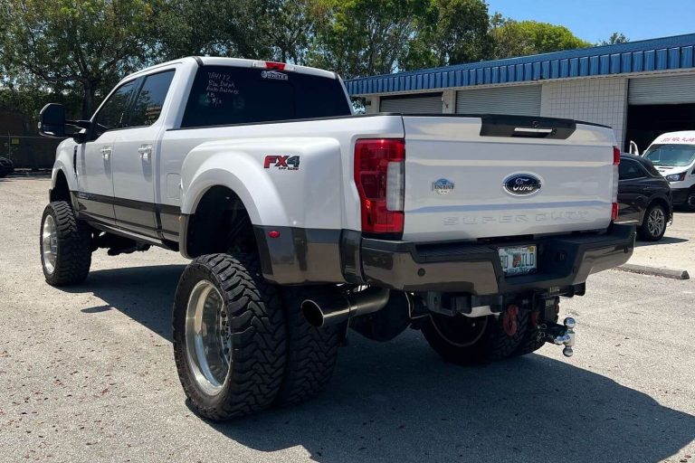 Tamiami collusion Ford F150 body repair after 2